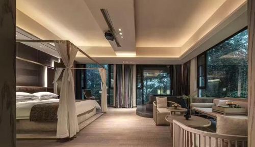 Standard Double Suite