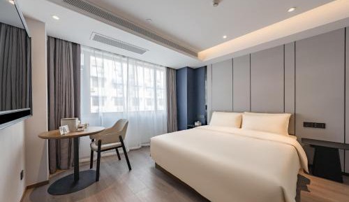 Deluxe Family Suite