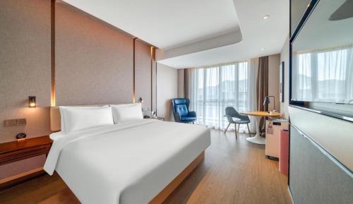 Deluxe Double Room with Garden View
