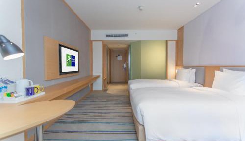 Standard Twin Room with Two Twin Beds