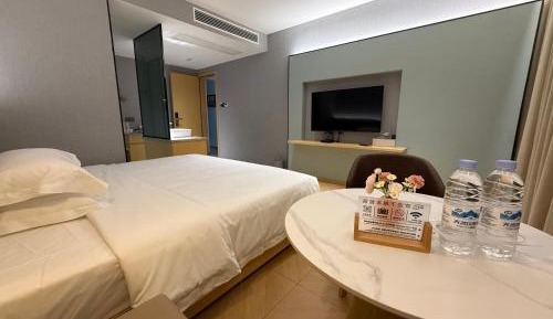 Superior Deluxe Double or Twin Room 