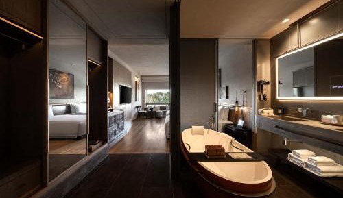 Twin Room with Bath