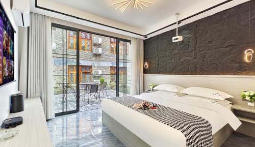 Single Room with Terrace