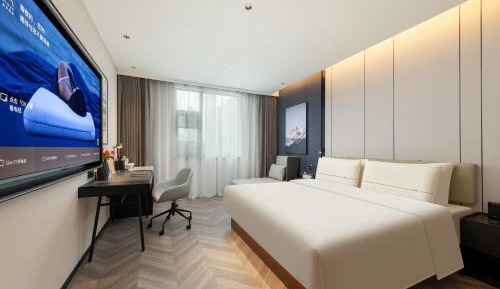 Elegant King Room