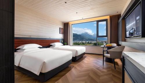 Twin Room with Mountain View