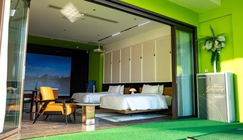 Deluxe Double or Twin Room
