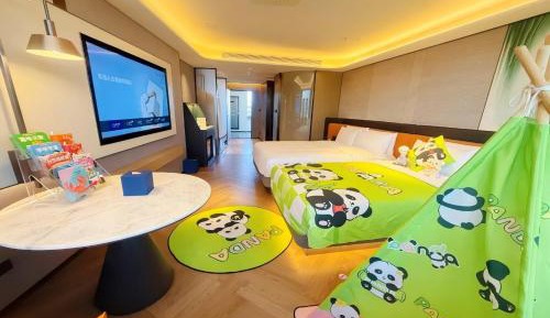 Family Room with One Queen and One Single Bed