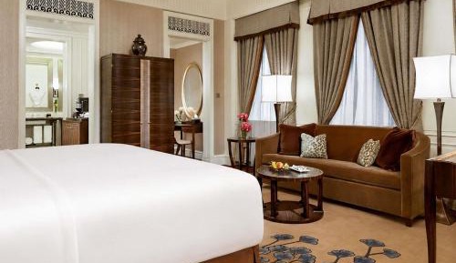 Deluxe King Room - Non-Smoking