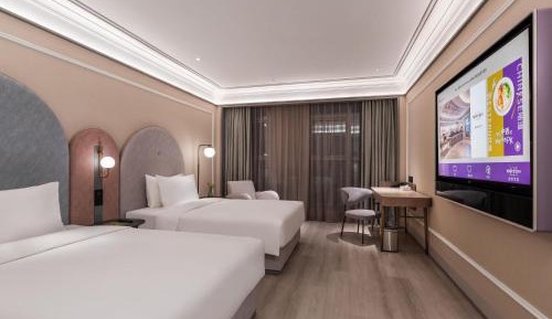 Deluxe Twin Room with City View