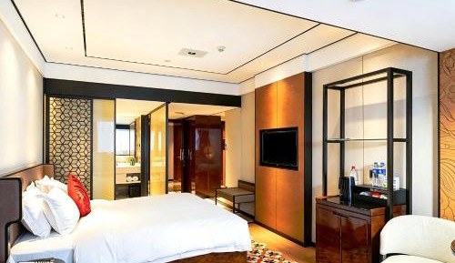 Deluxe Queen Room