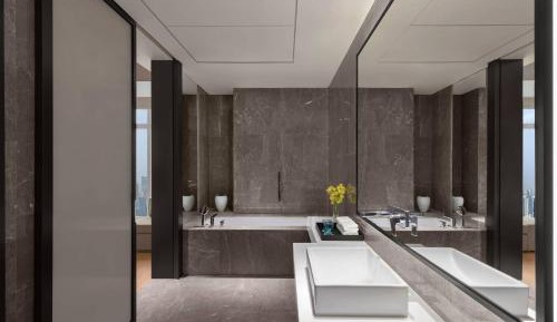 Deluxe Twin Room with City View