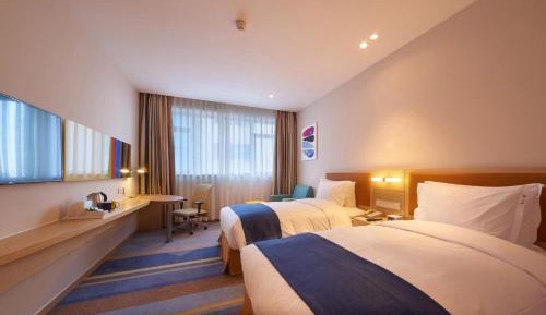 Standard Twin Room with Extra Floor Space