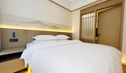 Standard Double Suite