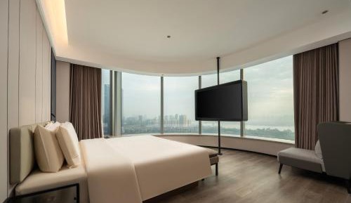 King Room with Lake View