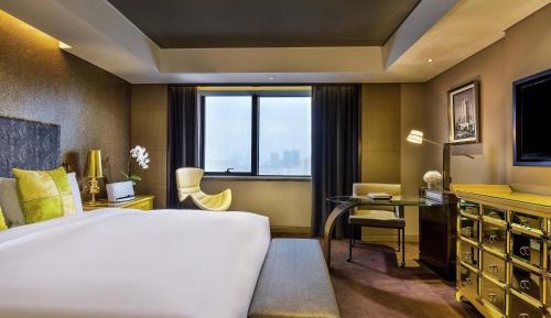 SUPERIOR ROOM with 1 King Size Bed, Club Millésime Access