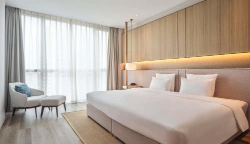 Premium Deluxe Family Suite Room