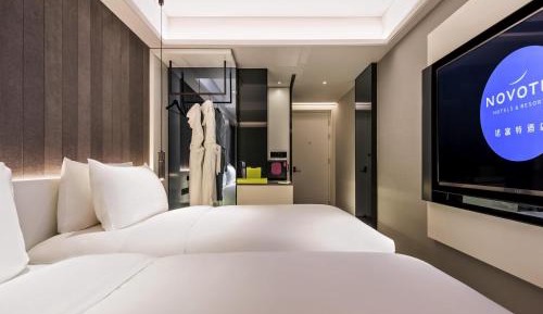 Superior Twin Room - City Side