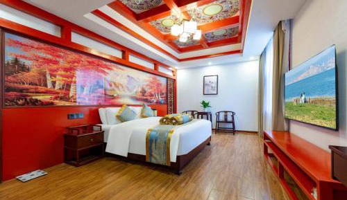 Mountain View Queen Room  