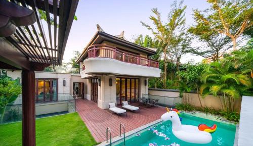 Villa with Private Pool