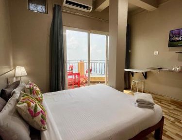 Queen Room with Balcony