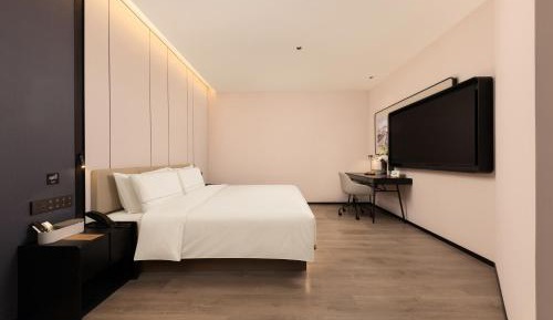 Premium King Room