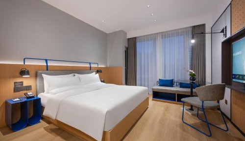 Superior Apartment with One Queen Bed