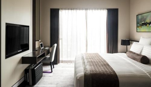 Superior Suite with lounge access