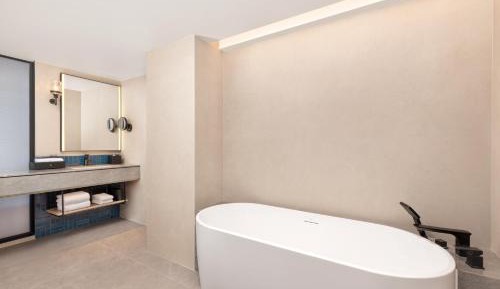 Four Points King Suite with Sofa Bed