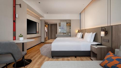 Standard Double Room with Two Double Beds - High Floor