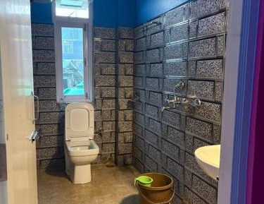 Deluxe Room (2 Adults + 1 Child)
