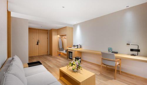 Deluxe Suite