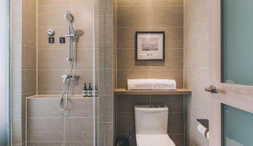 Deluxe Double Room (2 Adults + 1 Child)