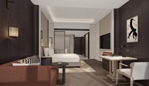 Landscape King Room with City View
