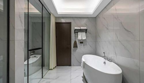 Deluxe Double Room with Bath
