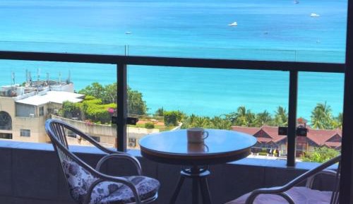 Three-Bedroom Apartment with Ocean View