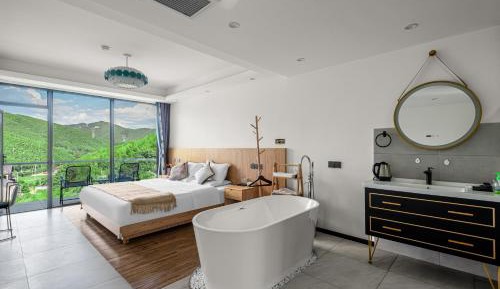 Double Room with Mountain View