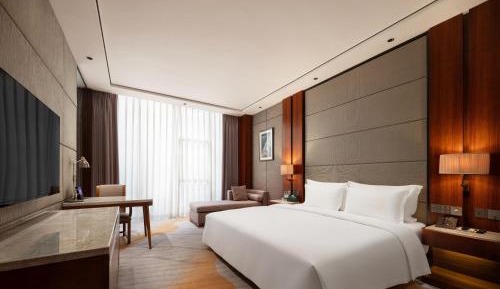 Executive King Room with Bathtub