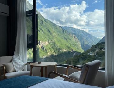 Double Room with Mountain View