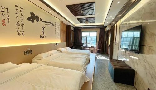 Luxury Triple Room