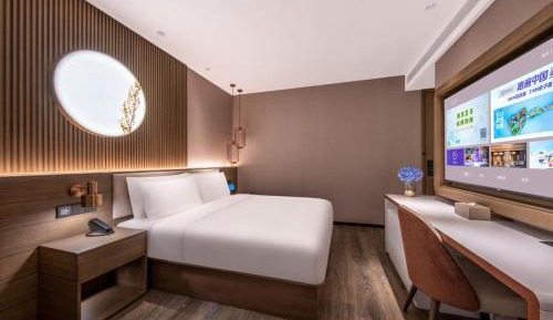 Business Queen Room