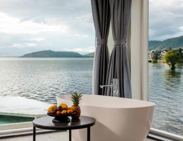 Double Room with Lake View