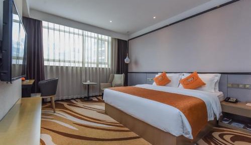 Queen Room with Spa Bath