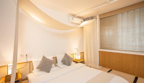 Deluxe Double Room with Bath