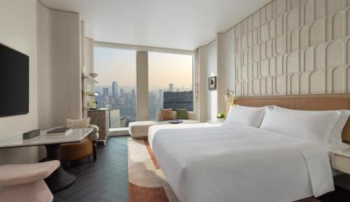Standard King Room with River View