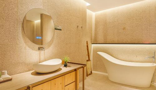Deluxe Double or Twin Room with Spa Bath