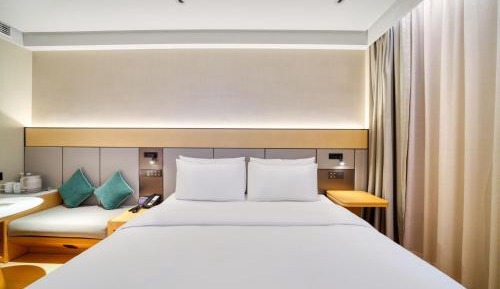 Double Room A with Inner Window
