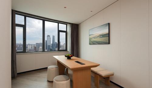 Premium Suite with City View