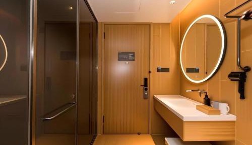 Double Room with View