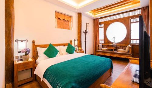 Deluxe Double Room with Bath