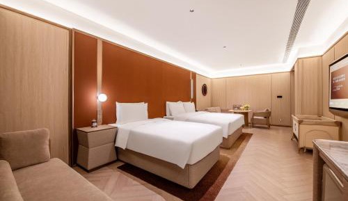 Suite with Twin Beds
